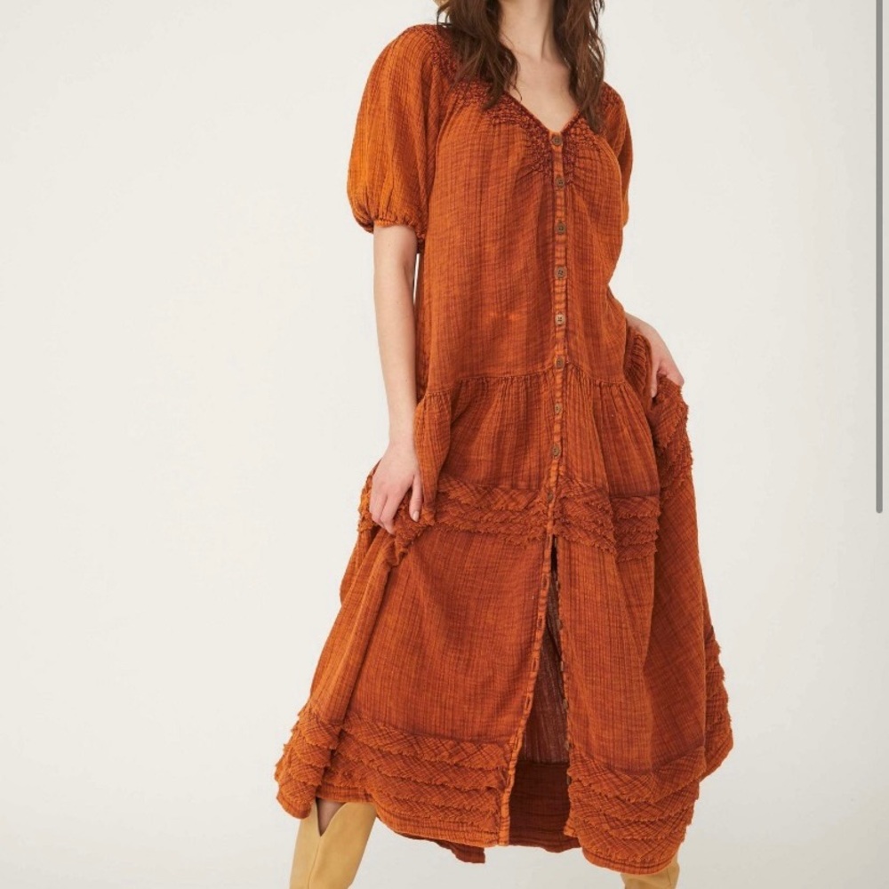 A beautiful Anthropologie dress in good condition.